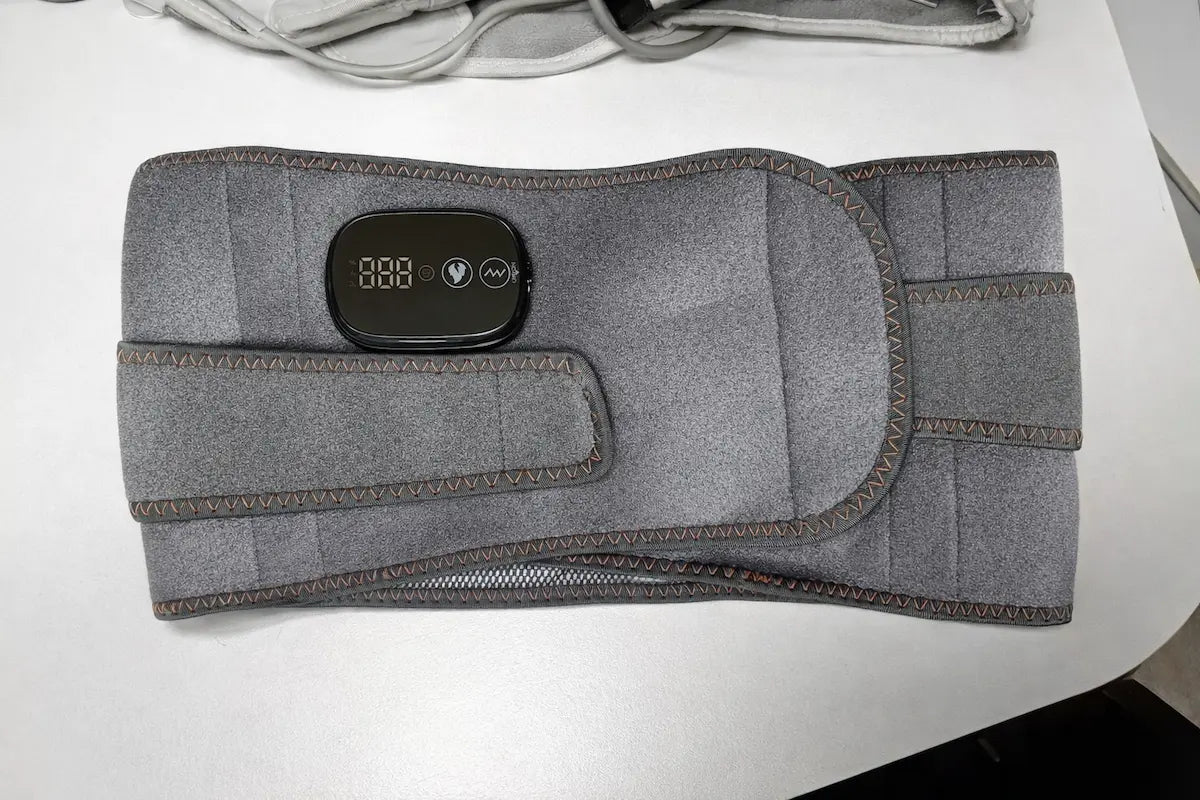 Ceinture pour soulager le mal de dos sans médicament, vue à plat avec écran LED de température